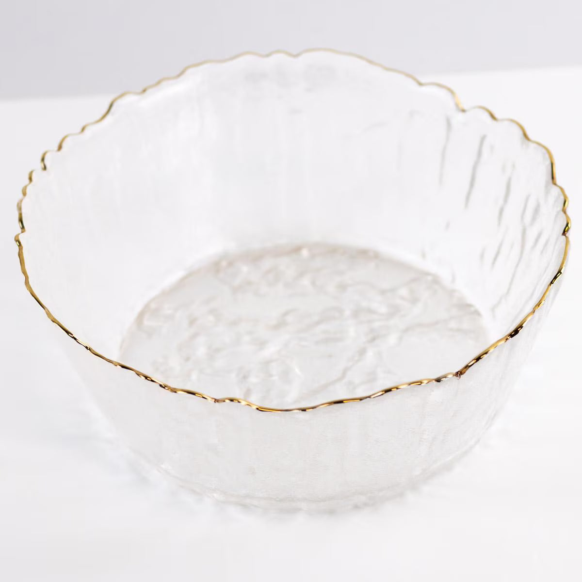 The Royal Standard Marguerite Serving Bowl