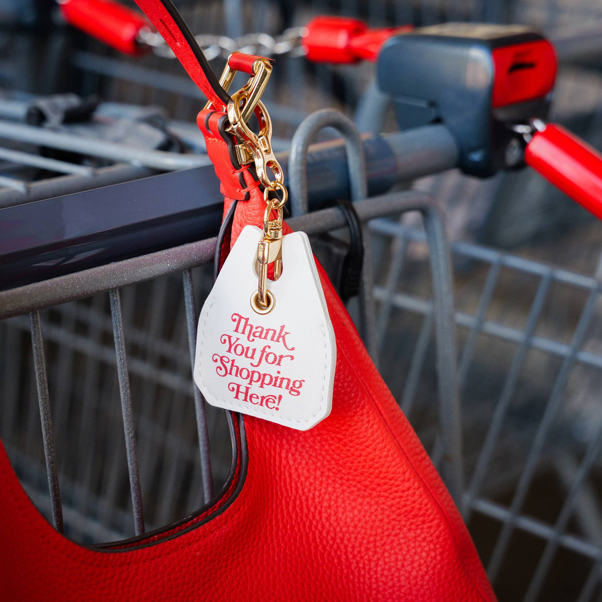 Fred & Friends - LITTLE CHARMER Shopping Bag Charm, AirTag & Quarter Holder