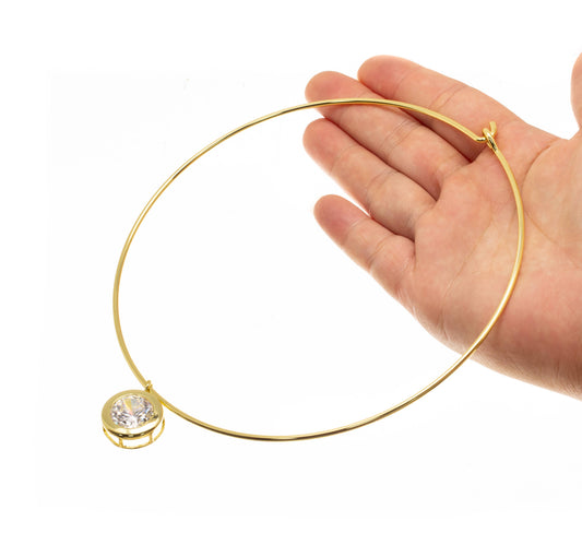 Jewel Pledge - Round Pendant on Gold Wire Choker Necklace