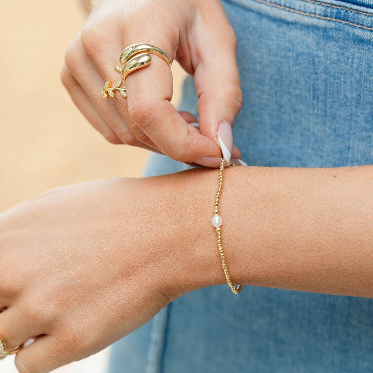 Splendid Iris - 2mm Stretch Bracelets with Delicate Pearl Between 3mm Beads