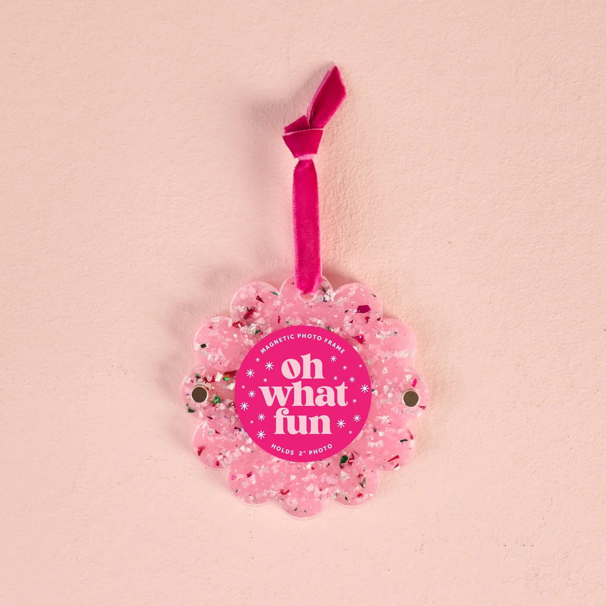 The Darling Effect Scalloped Round Picture Frame Ornament