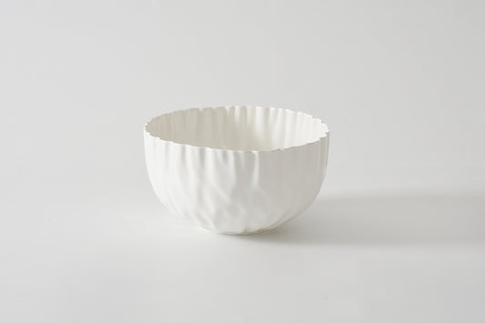 Pampa Bay Mascali Bianca medium bowl in white with ribbed texture detail