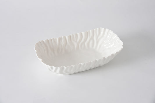 Pampa Bay Mascali Bianca medium deep server in white with ruffled edge detail
