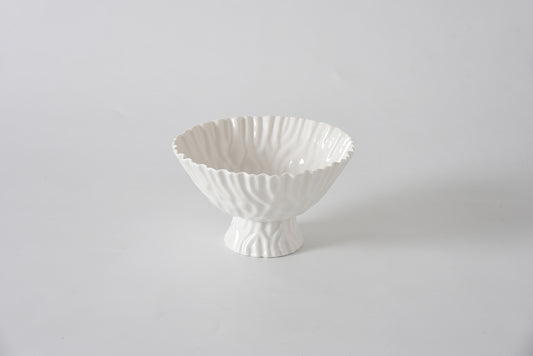 Pampa Bay Mascali Bianca small footed bowl in white with textured shell pattern
