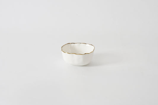 Pampa Bay Portofino snack bowl in cream ceramic with gold rim detail