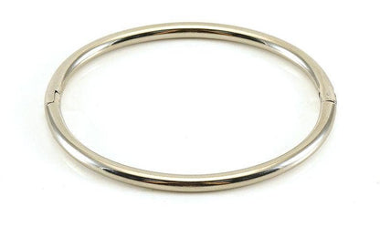 The Mio Queena Multi-style 18K Gold-plated Stainless Steel Bangle—featuring a sleek, round silhouette with a subtle hinge clasp and showcased against a white background—is an elegant choice for timeless jewelry gifting.