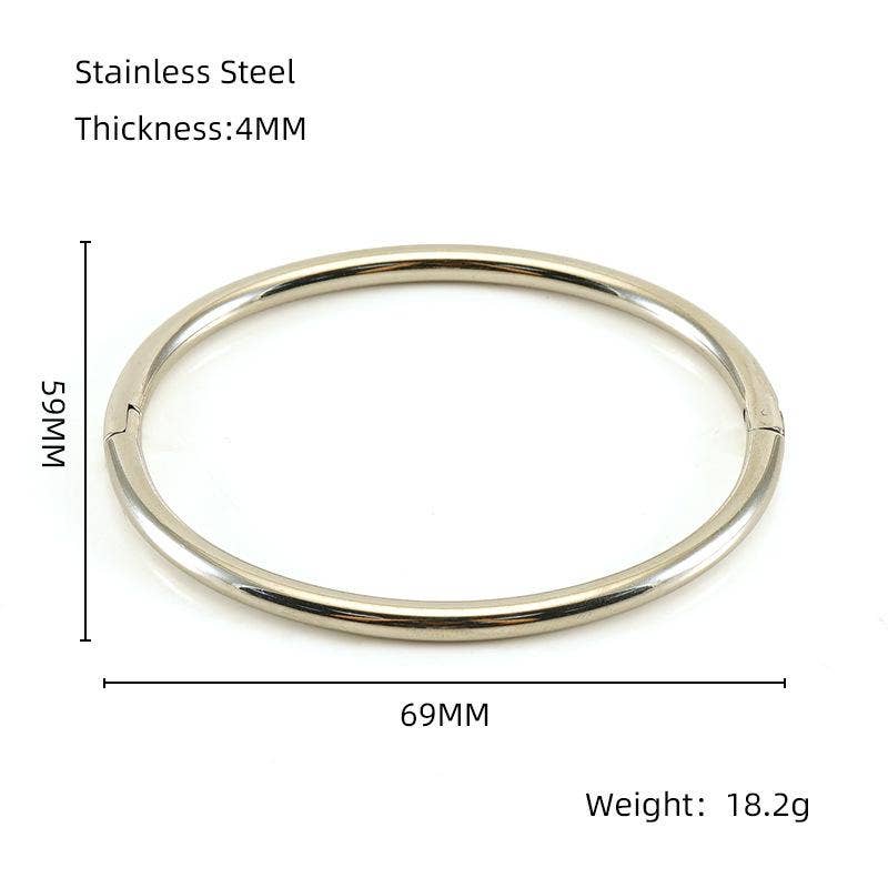 Mio Queena - Multi-style 18K Gold-plated Stainless Steel Bangle - FGS, featuring a 69mm diameter and 4mm thickness and weighing 18.2g, is showcased against a white background with labeled measurements—a sleek accessory from Mio Queena, perfect for gifting.