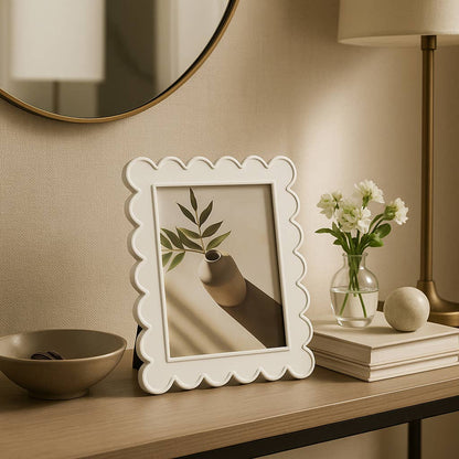 Sagebrook Home - Photo Frame - Resin with Decorative Scalloped Edge
