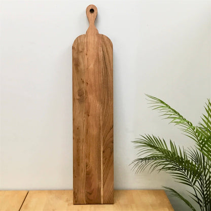 India Handicrafts slim acacia wood cutting board with handle, natural wood grain