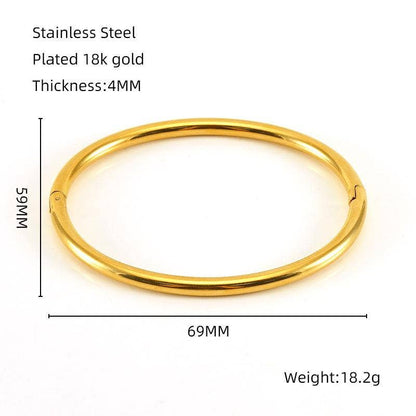 Introducing the Mio Queena - Multi-style 18K Gold-plated Stainless Steel Bangle - FGS by Mio Queena: a sophisticated bangle crafted in 18K gold-plated stainless steel, featuring a diameter of 69mm, thickness of 4mm, and height of 59mm, with a weight of 18.2 grams. Product details and measurements are displayed beside and above the bangle—an elegant choice for jewelry gifts.