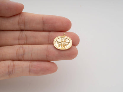Jewel Pledge - Gold Honey Bee Wax Seal Pendant with Queen Bee Charm CPG2104