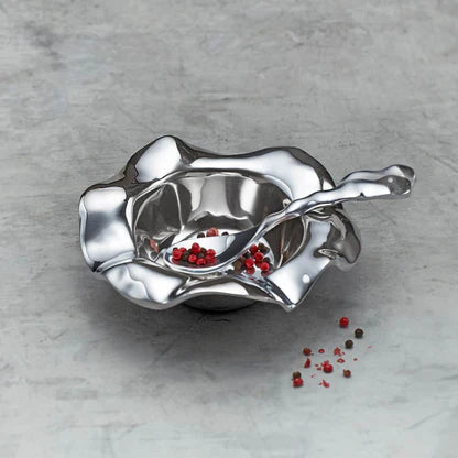 Beatriz Ball Vento Bowl with Spoon in polished silver with organic wavy edges and matching spoon, displaying red berries